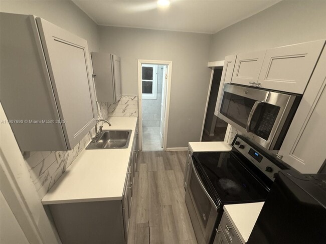 Foto del edificio - 35 NW 57th St