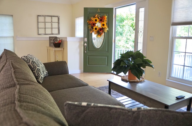 Building Photo - 2004 Utica Pike