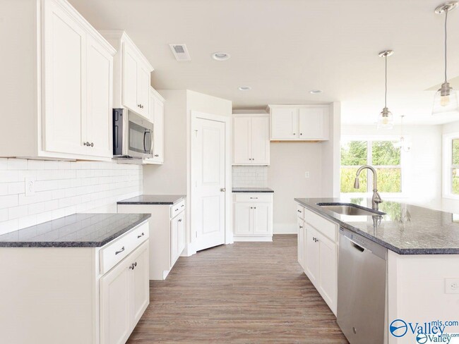 Foto del edificio - 173 Cherry Laurel Dr
