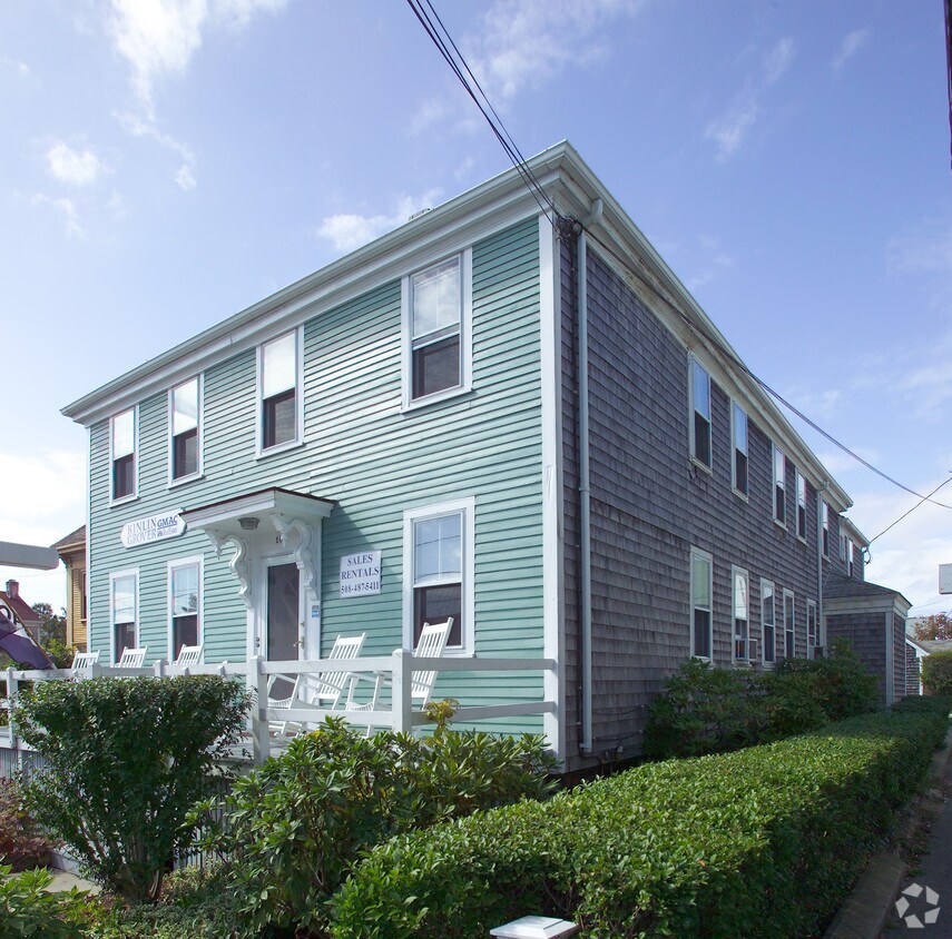 162 Commercial St, Provincetown, MA 02657 Apartments in Provincetown