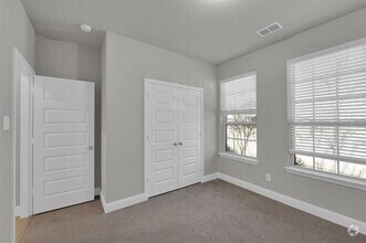 Building Photo - 6401 Longhorn Herd Ln
