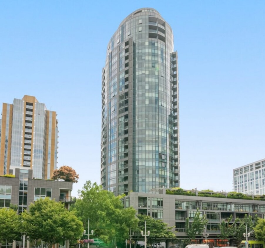 Primary Photo - 8th floor 1-bedroom open-concept condo wit...