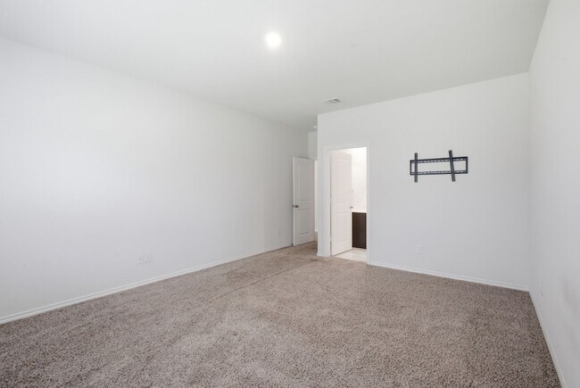 Foto del edificio - 1328 Broaddus Rd
