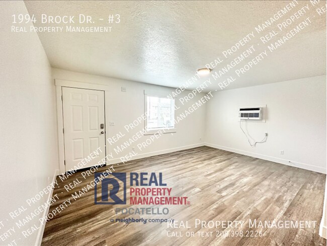 Foto del edificio - 1994 Brock Dr