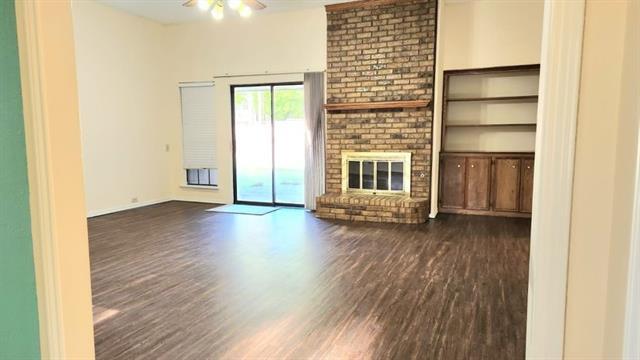 Building Photo - 112 Meadowglen Cir