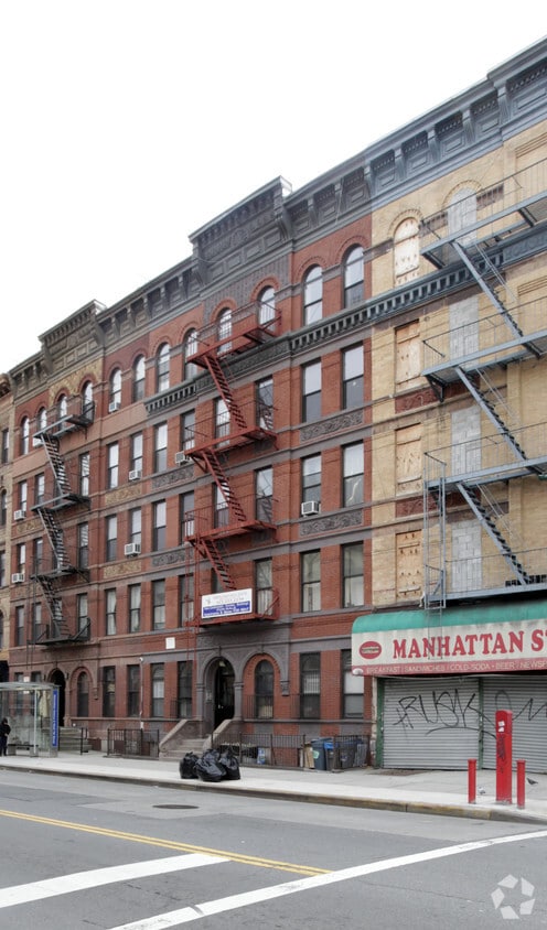 386 Manhattan Ave - 386 Manhattan Avenue