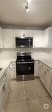 Building Photo - 394 N Laurel Dr