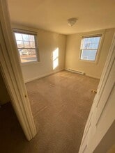 Building Photo - 420 Cherrydale Ave