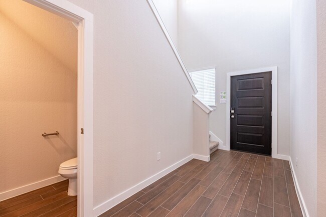Foto del edificio - Beautiful 4 Bedroom, 2.5 Bathroom home in Manor!!!
