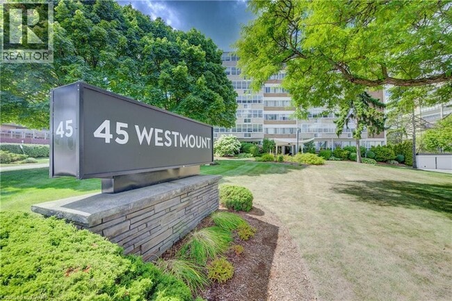 Photo du bâtiment - 45 Westmount Rd N