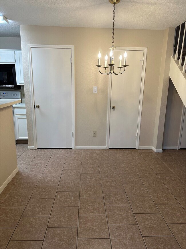 Foto del edificio - 2121 Hepburn St