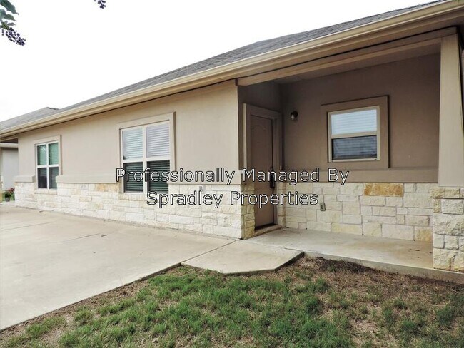 Building Photo - 4626 Teesh Dr