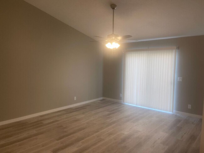 Foto del edificio - Your Village Pointe Townhome