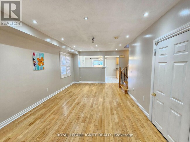 Building Photo - 6 Trevino Crescent