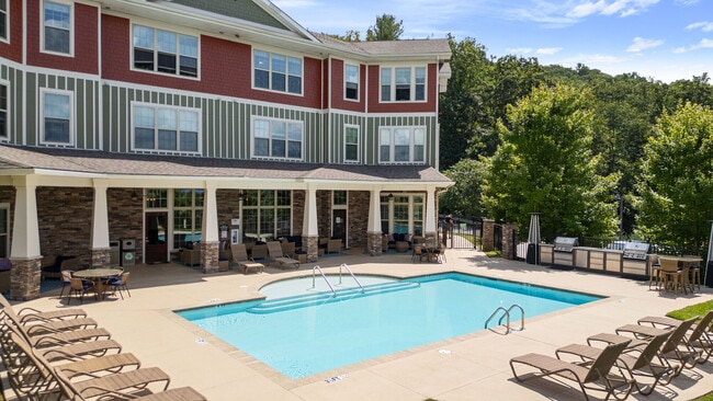Foto del edificio - Retreat At Hunt Hill
