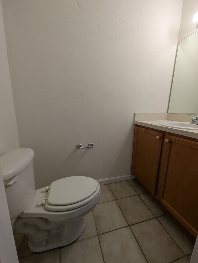 Building Photo - 4126 SW 15 Pl