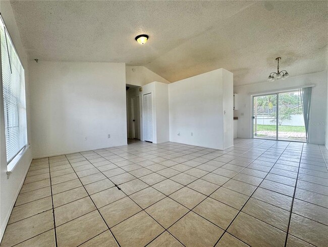 Building Photo - 5131 Kati Lynn Dr