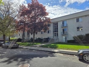 Building Photo - 26 Inman St