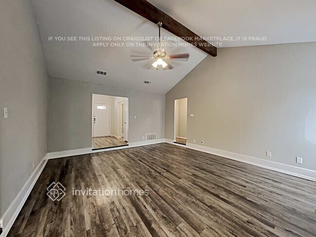 Foto del edificio - 717 Lynne Ln