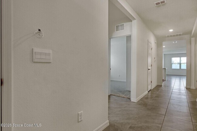 Foto del edificio - 1422 McFarland Dr