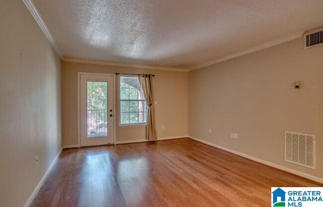Foto del edificio - 2515 Veterans Memorial Pkwy