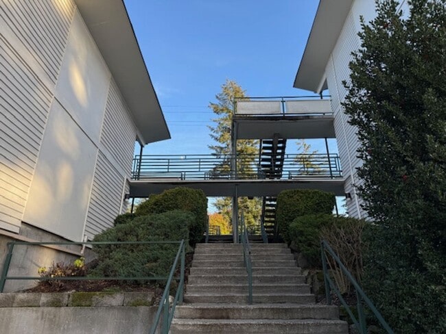 Live in Historic Poulsbo! Charming One Bed... - Live in Historic Poulsbo! Charming One Bed... Apartment
