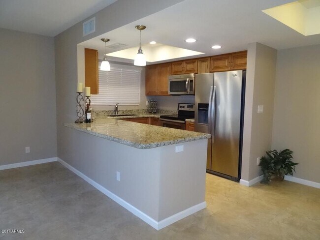 Foto del edificio - 18414 N 25th St