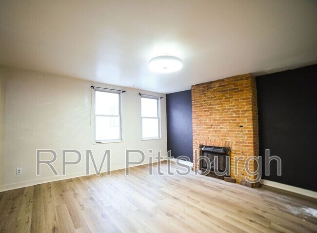 Foto del edificio - 311 Denniston St