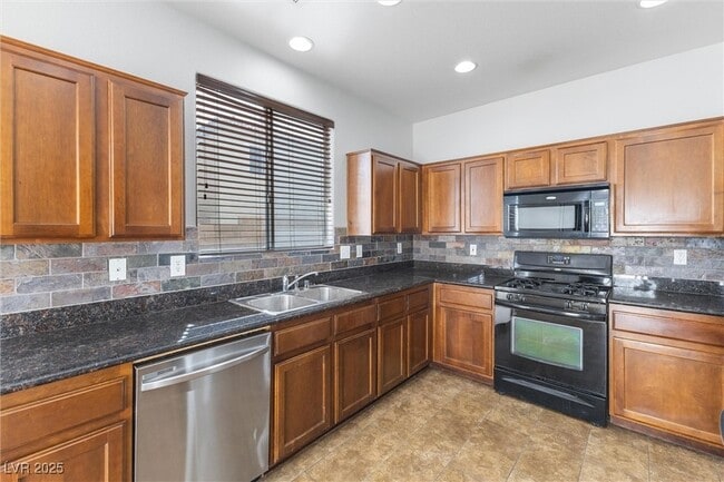 Building Photo - 8124 Lake Geneva Ct