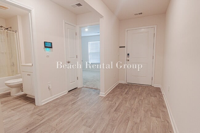 Building Photo - Fully Fenced 3 Bedroom in Longs