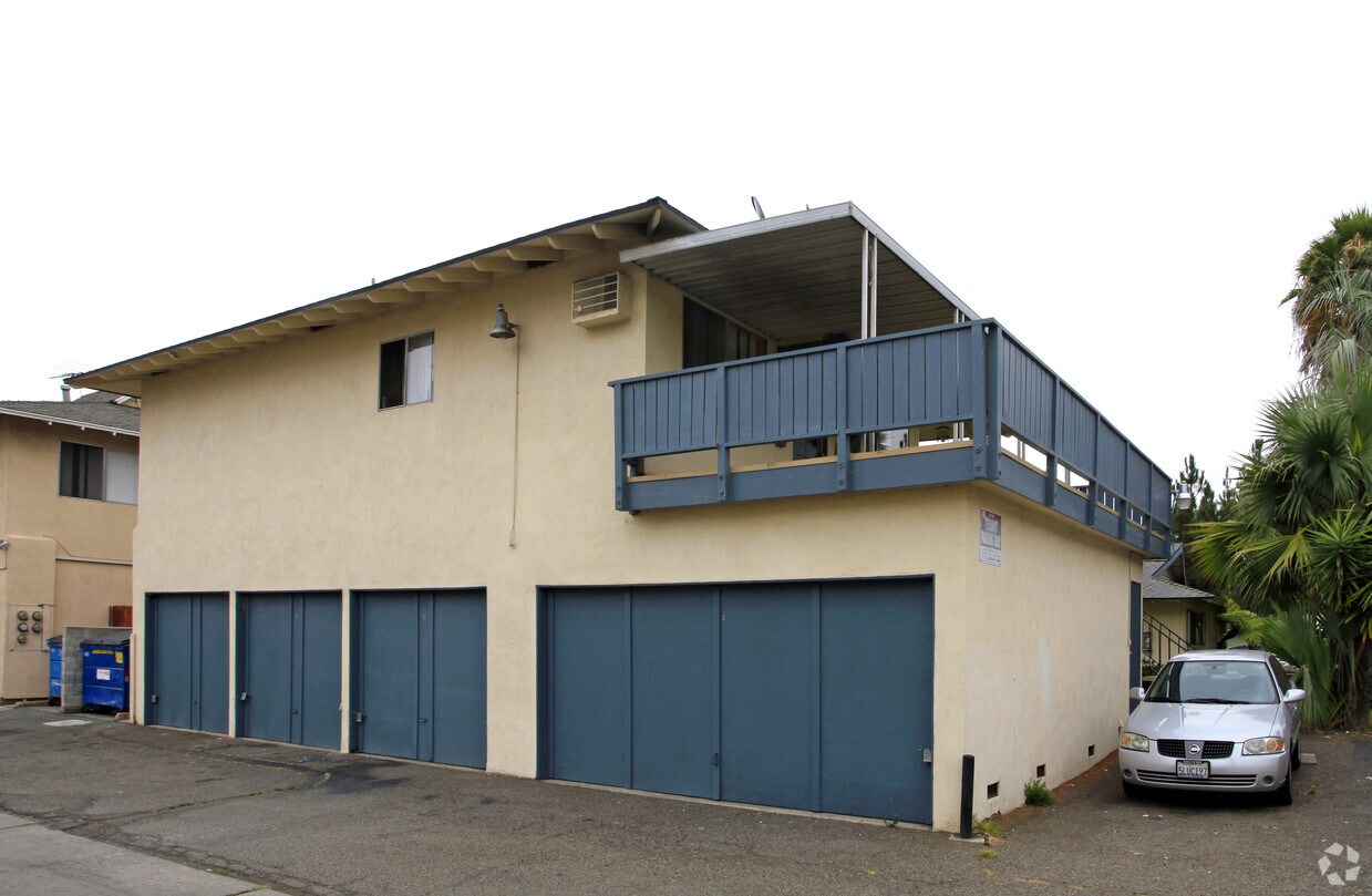 Building Photo - 2071 S Jetty Dr