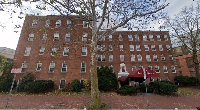 Building Photo - 1716 Cambridge St