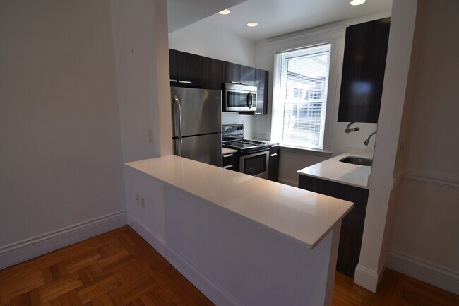 Building Photo - 50 Charlesgate E