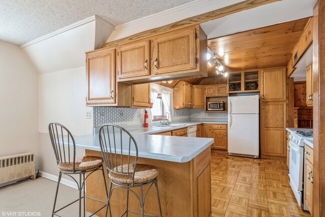 Dining Room - 26 E Crystal Lake Ave
