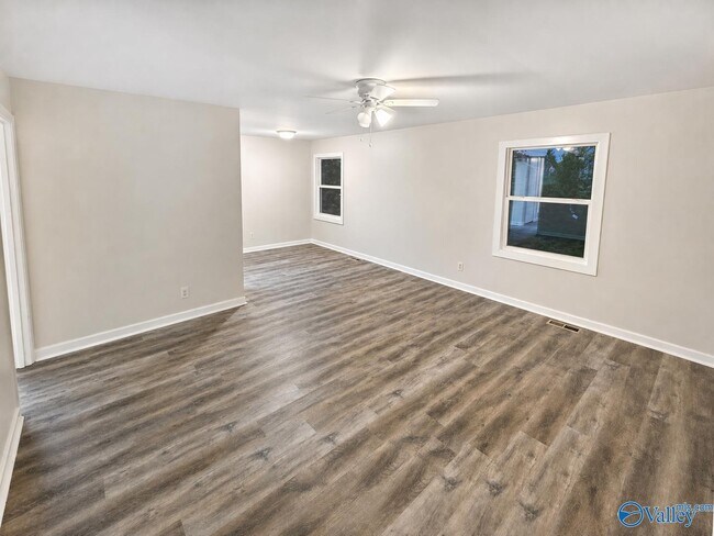 Foto del edificio - 3200 Berkley St SW