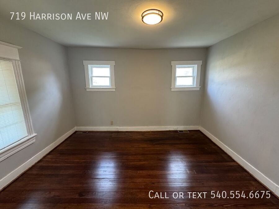 Building Photo - 719 Harrison Ave NW
