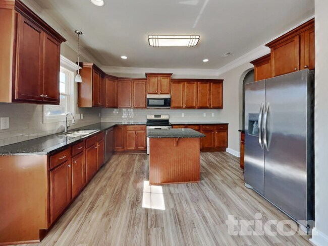 Foto del edificio - 401 Bruce Johnson Rd