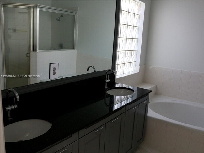 Foto del edificio - 17124 NW 10th St