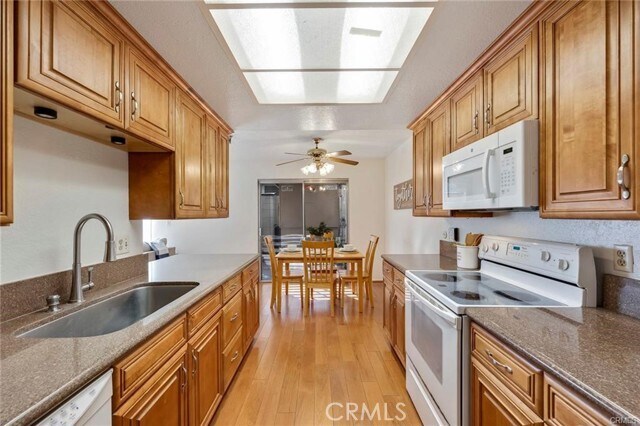 Foto principal - 5581 Crescent Ave