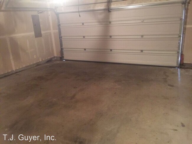 Building Photo - 3 br, 2 bath House - 2525 Kristine Ct.