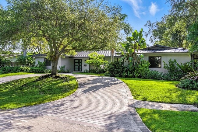 Foto del edificio - 15121 SW 69th Ct