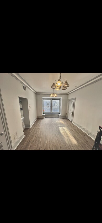 Primary Photo - 115 Pine St