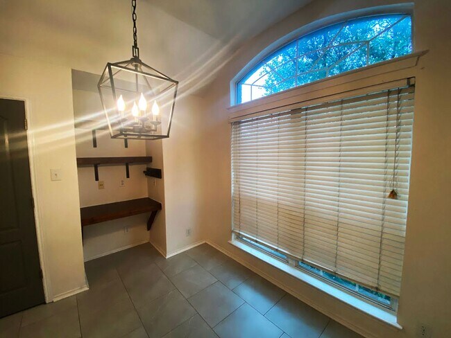 Building Photo - 5007 Quartz Run