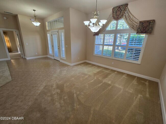 Building Photo - 1207 Hampstead Ln