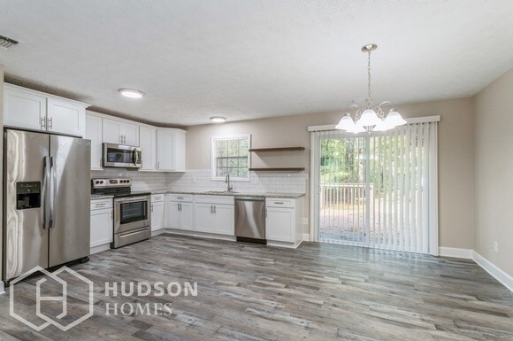 Building Photo - NOW AVAILABLE! - 113 Oakland Blvd, Stockbr...