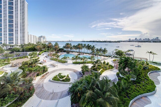 Foto del edificio - 1500 Bay Rd