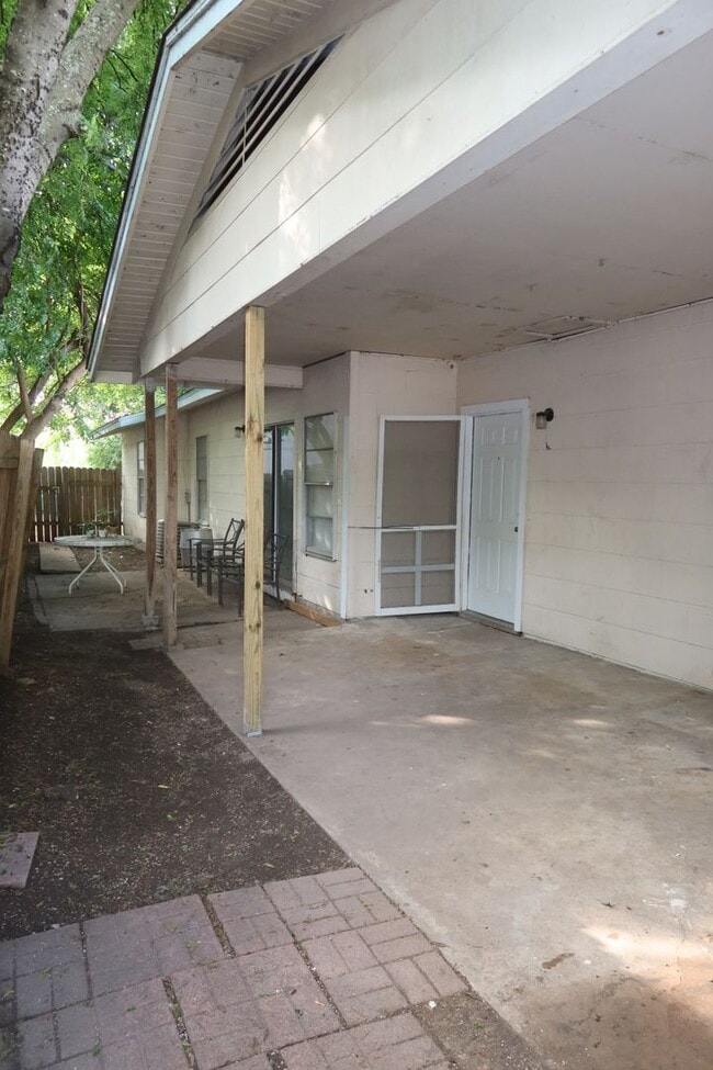 Building Photo - 6201 Chesterfield Ave