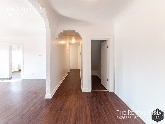 Foto del edificio - 1009 Alpine St