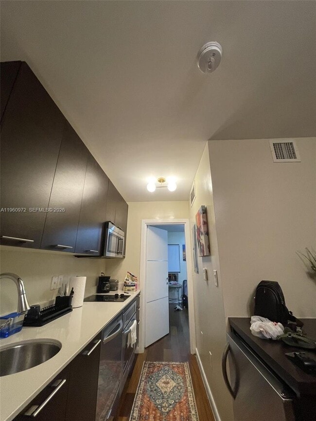 Building Photo - 1560 Pennsylvania Ave