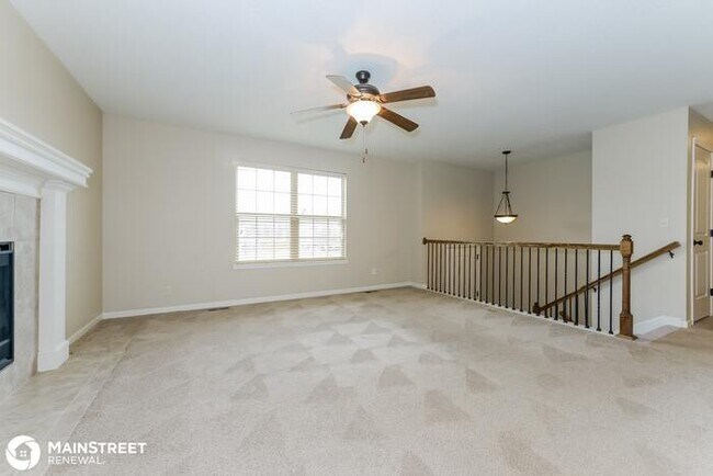 Building Photo - 312 Golfview Dr, Pleasant Hill, MO 64080